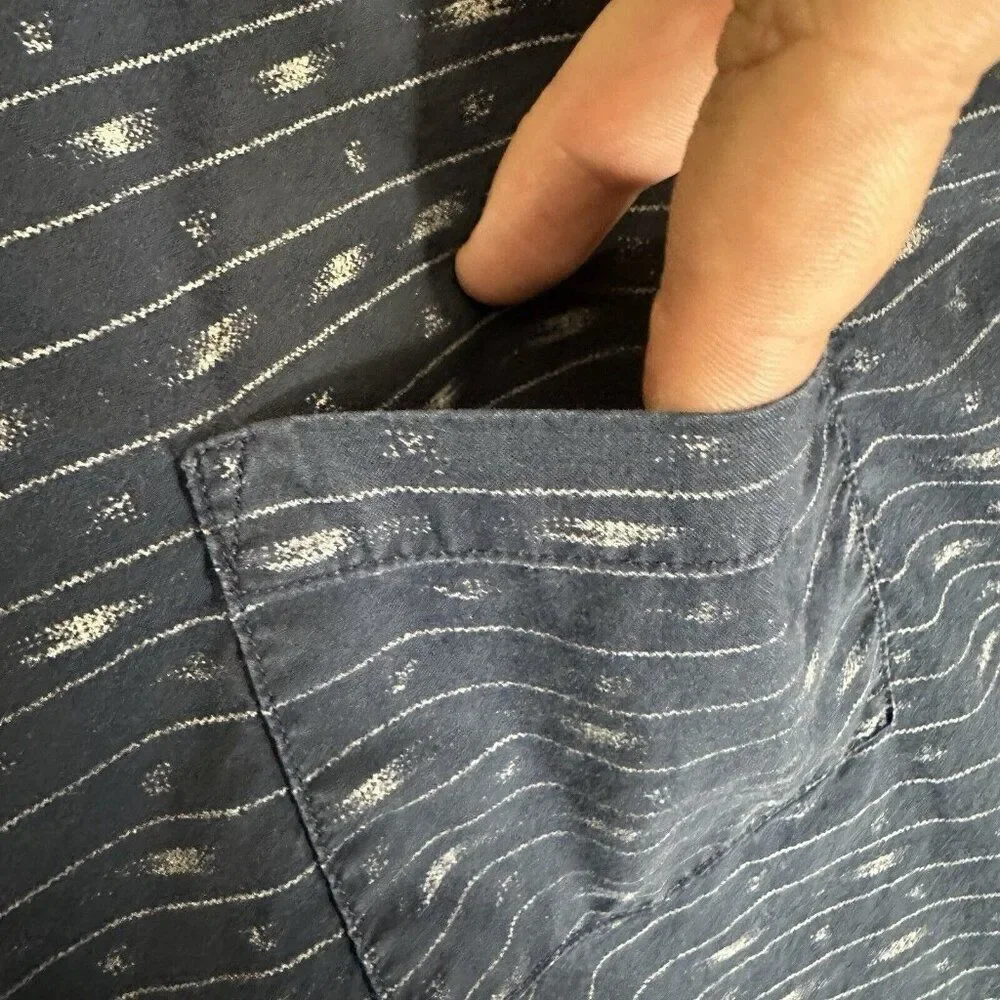 J.Crew‎ Shirt Mens L Blue Geometric Woven Long Sleeve Button Down Pocket Adult